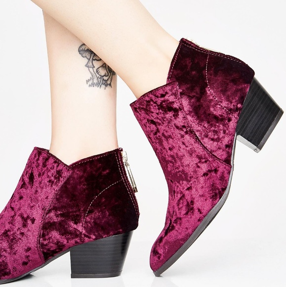Qupid Shoes - QUPID 1 left Crushed Velvet Booties NWT